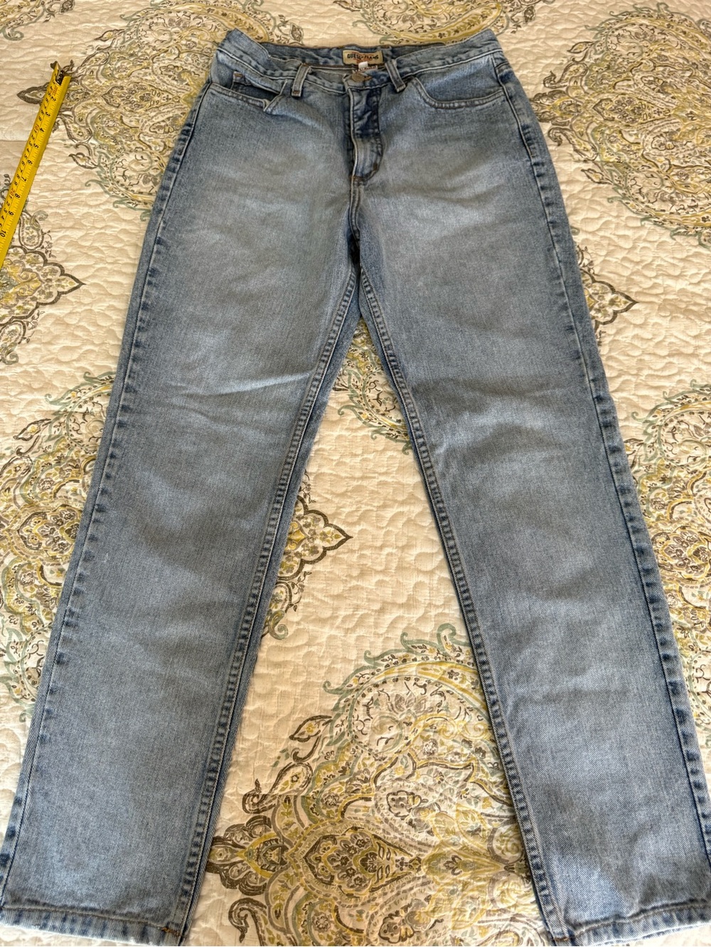 Vintage Guess Jeans High Waisted Tapered Leg Light Wash Denim 90s Mom Jeans